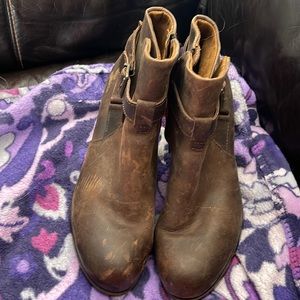 BOC size 9  distressed brown New